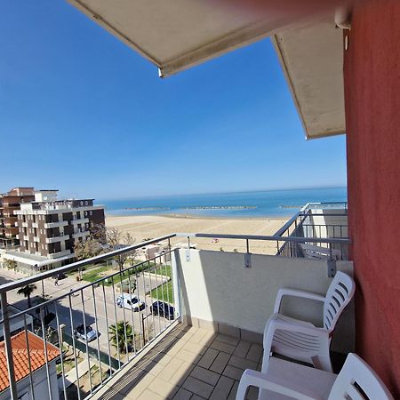 Hotel Salsedine " 5 Mt From The Beach ! " リミニ エクステリア 写真