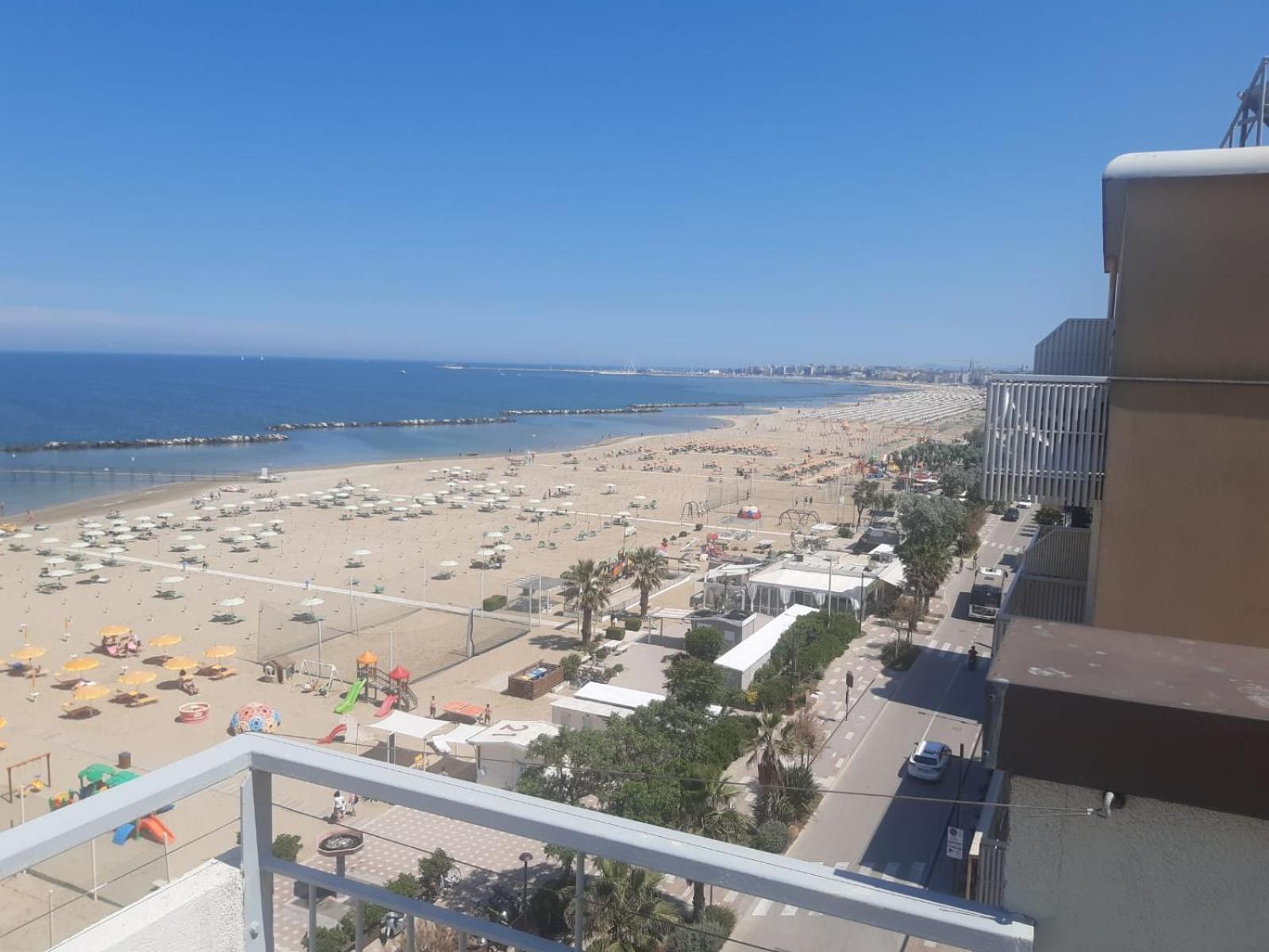 Hotel Salsedine " 5 Mt From The Beach ! " リミニ エクステリア 写真