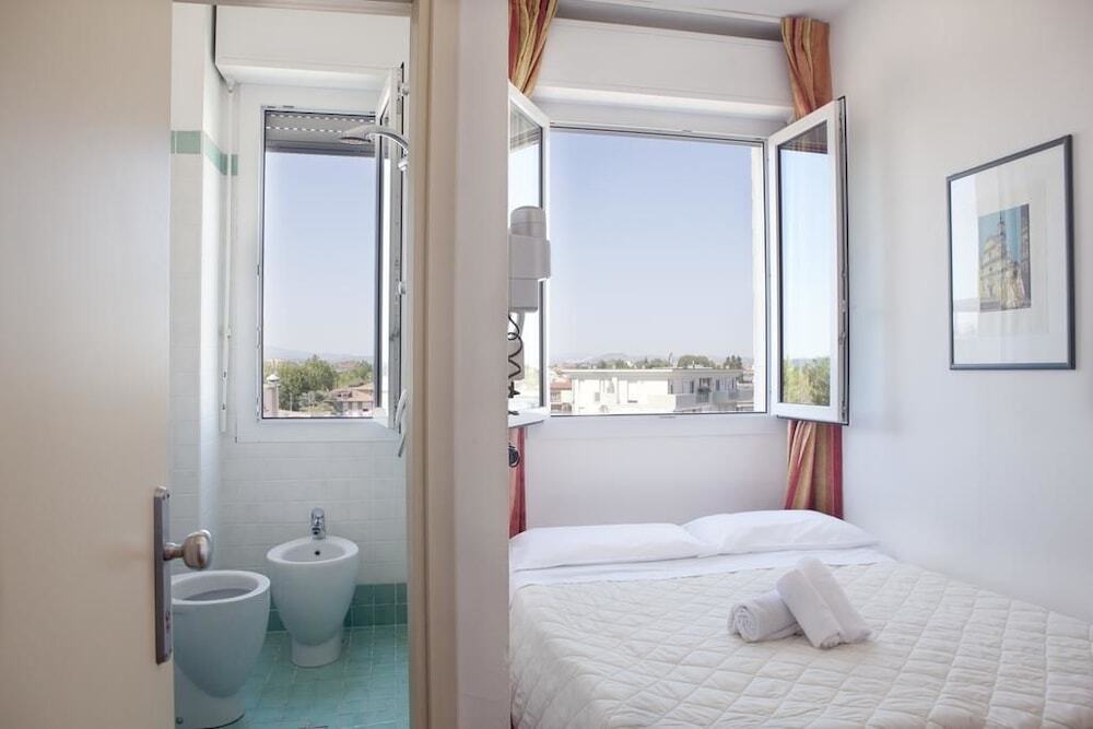Hotel Salsedine " 5 Mt From The Beach ! " リミニ エクステリア 写真